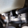 Bild in der Galerie öffnen, X-Grip — Benzinpumpenanschluss — GasGas, Husqvarna, KTM, Triumph 2018-2026 (13 Modelle)
