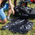 Bild in Galerie-Betrachter laden, X-Grip — Wheelie Bag
